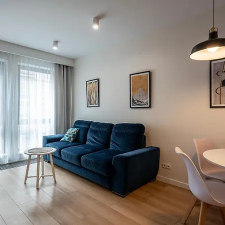 Old Bank * غدينيا